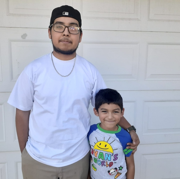 Meet your Posher, Erick - Picture 1 of 1